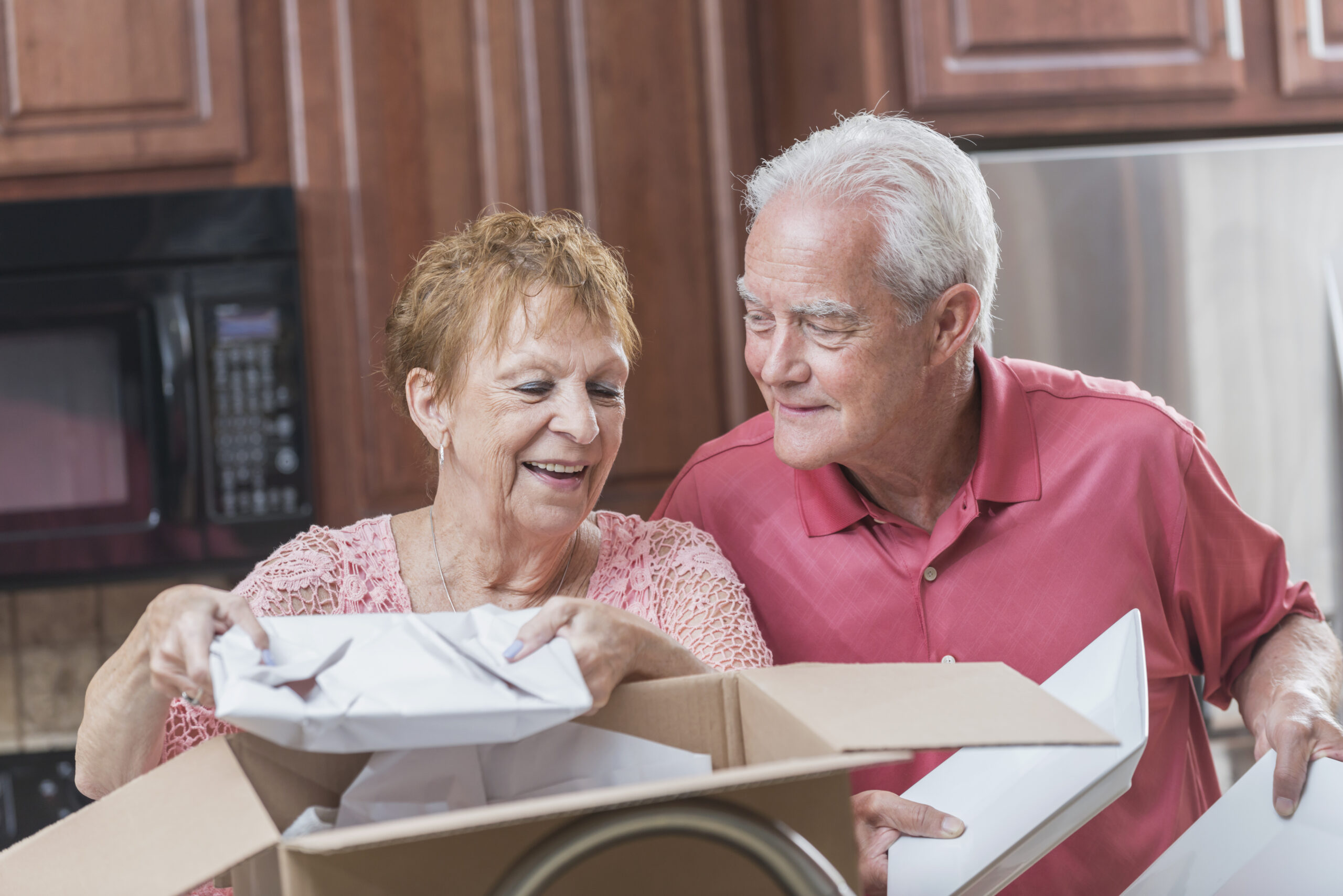 Downsizing and moving into a retirement community does not have to be difficult. Follow these tips to make it easier.
