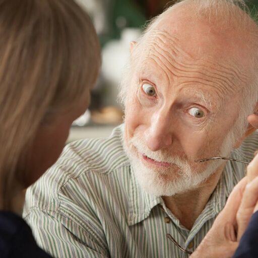 When a senior doesn't realize having dementia, it can cause issues and stress for caregivers and the senior's family.