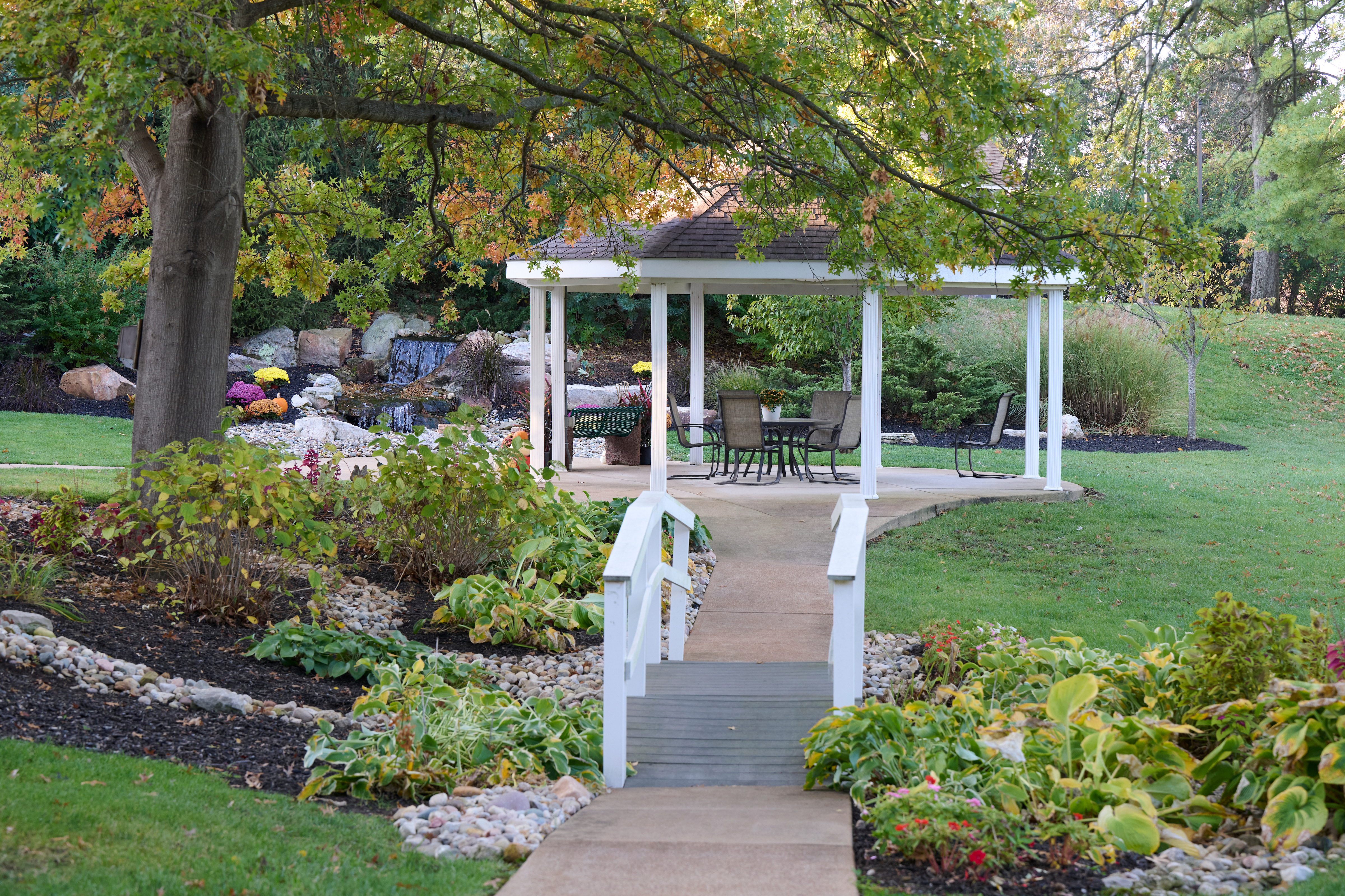 Bethesda Terrace gazebo and walking bridge